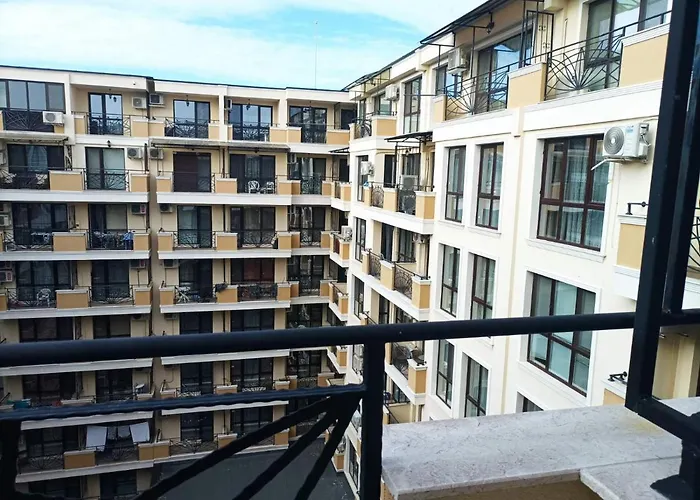 One Bedroom 37- Trakia 54 а Apartment *